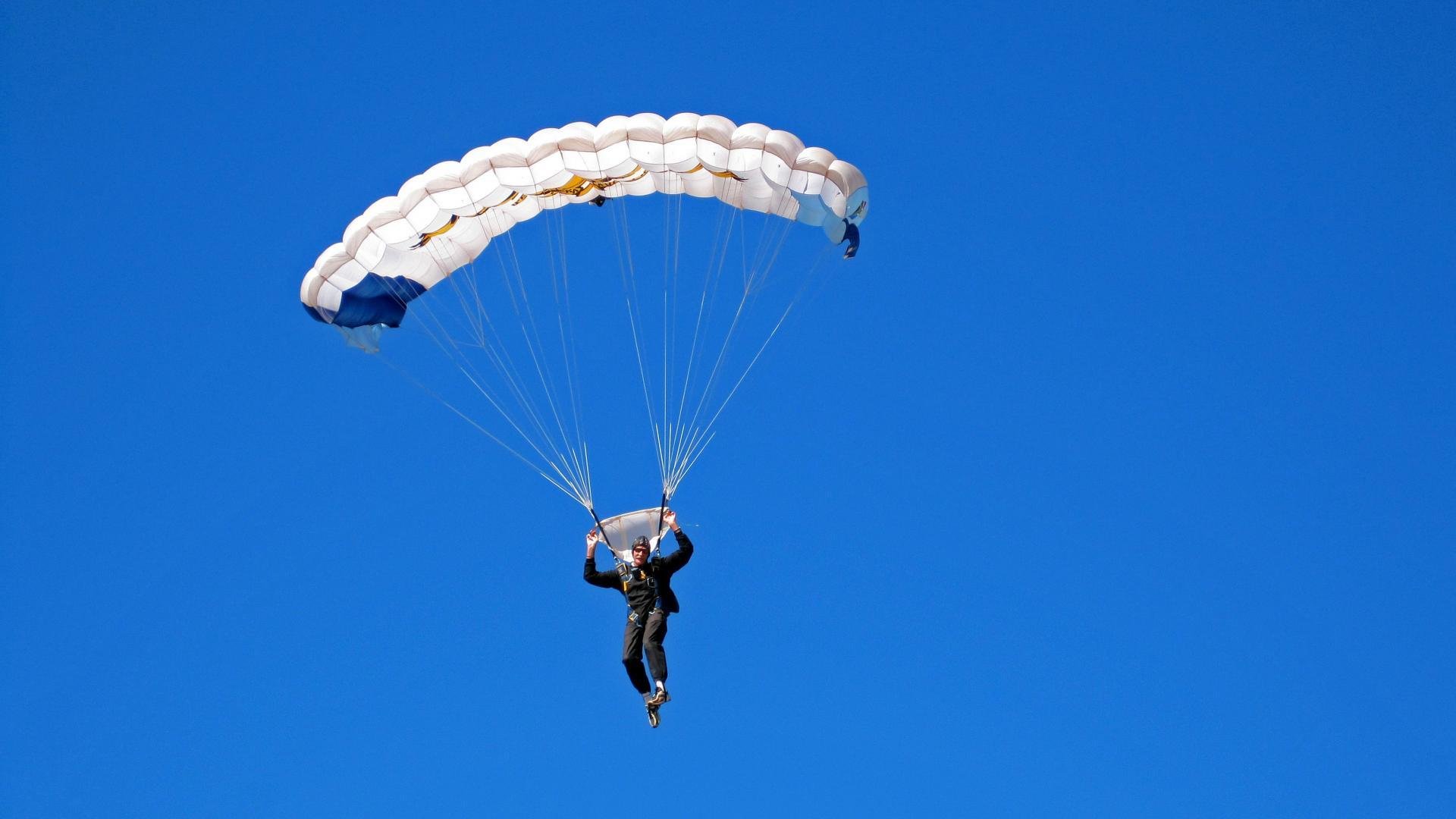 吉祥物传播奥林匹克核心价值观，吉祥物与现代奥林匹克运动